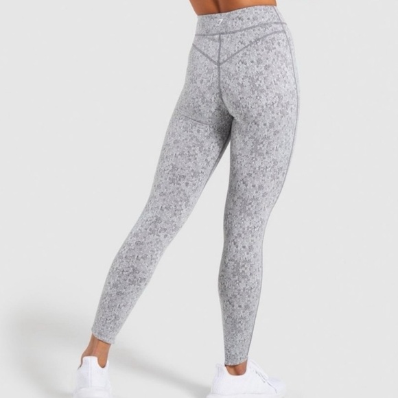 Gymshark Dry Fleur Texture Leggings Gray High Waisted Full Length Size Medium - Picture 4 of 8